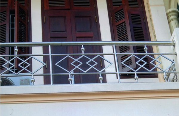 Mẫu lan can cầu thang inox 01